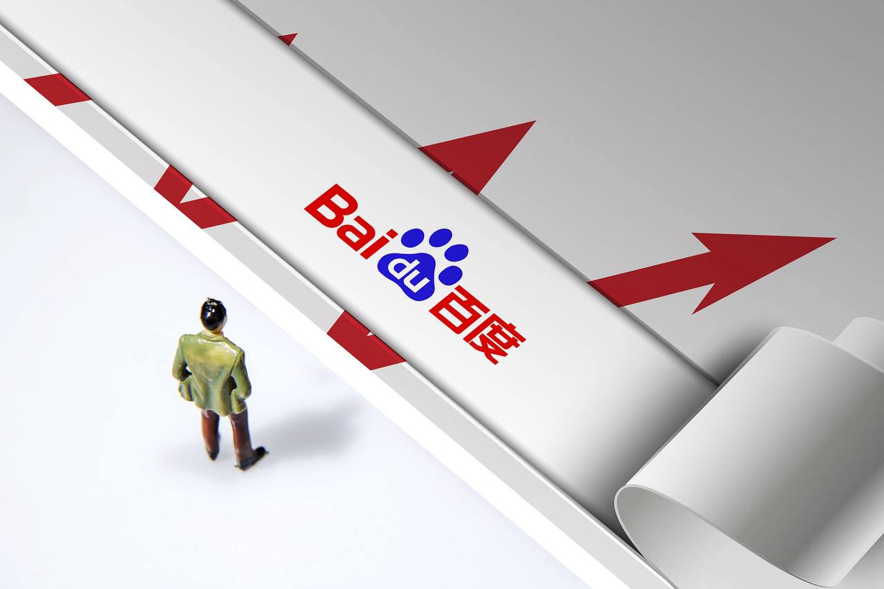 警方通报女子驾车撞上半挂致死